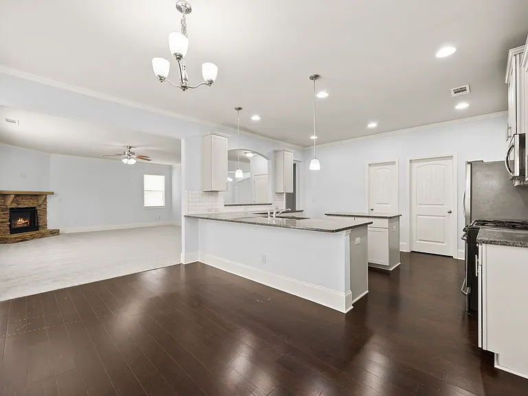 3845 Alden Pl — Photo 16
