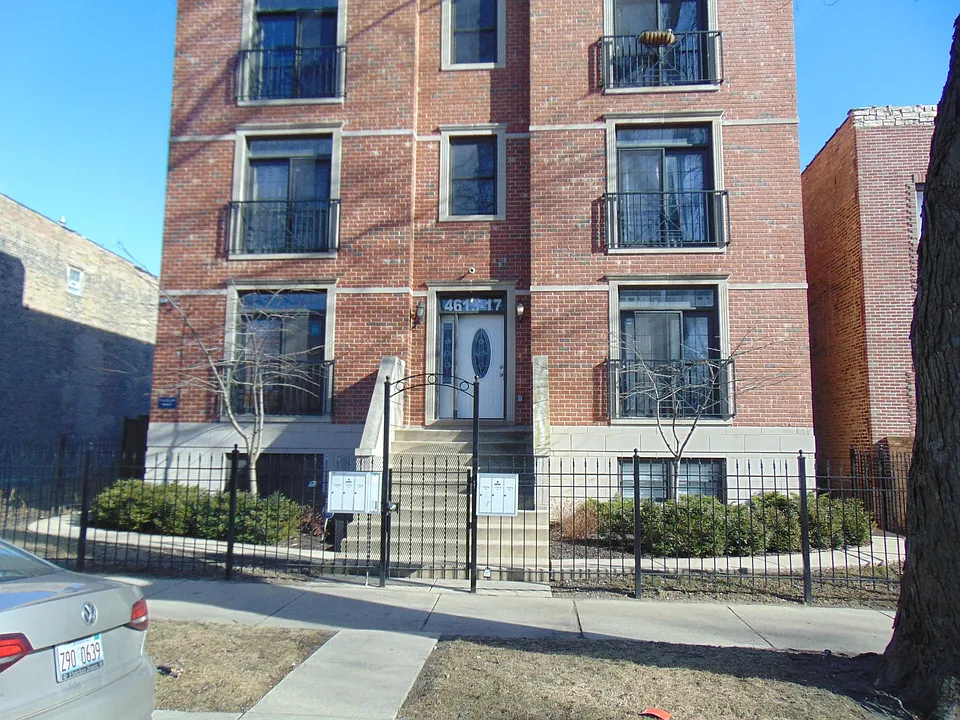 4613 S Langley Ave #3