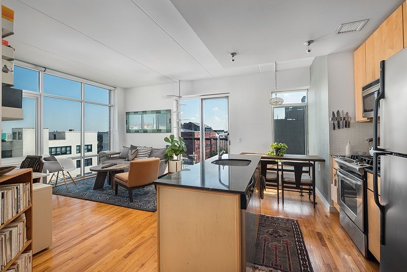 1st image of 892 Bergen St APT 6A