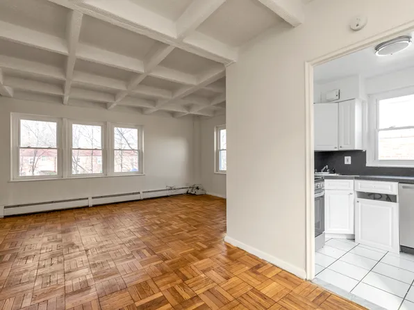 150-77 Village Road image 5 of 20