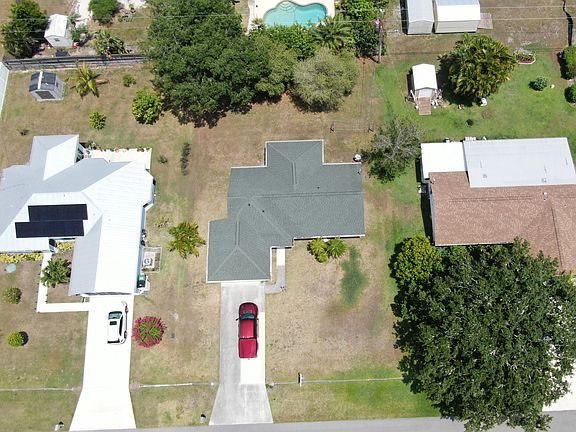 3rd image of 4404 NW Brownell Terrace