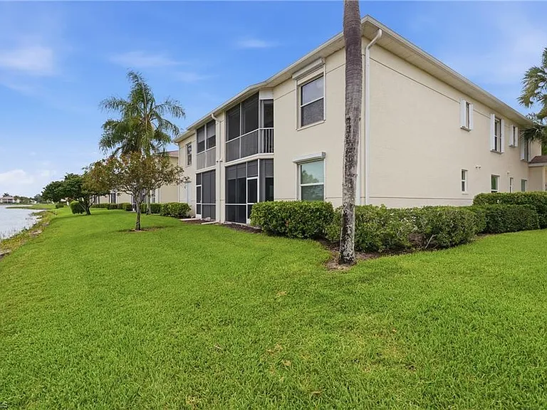 3320 W Crown Pointe Blvd #201 — Photo 37