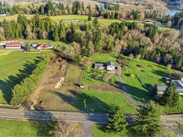 334 Sandy Bend Rd, Castle Rock, WA 98611