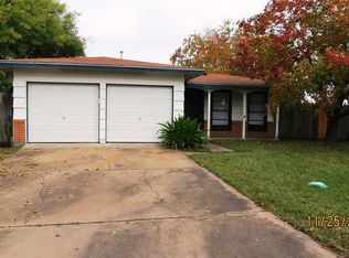 28 Lyncrest Dr, Galveston, TX 77550