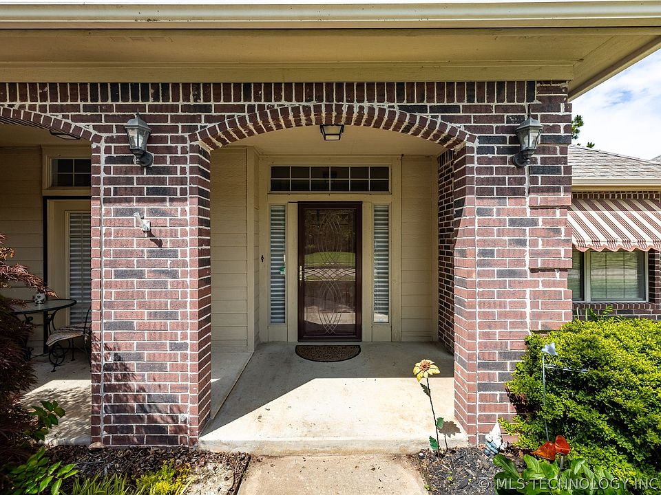 6304 E Galveston St, Broken Arrow, OK 74014 | MLS #2615775 | Zillow