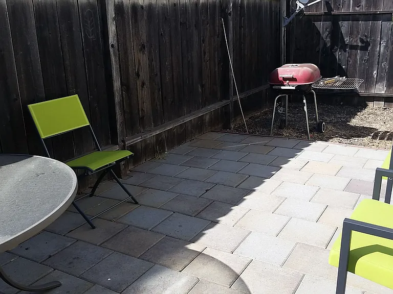 350 Grand St #2 — Photo 6