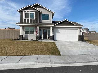 5810 Nauvoo Ln, Pasco, WA 99301