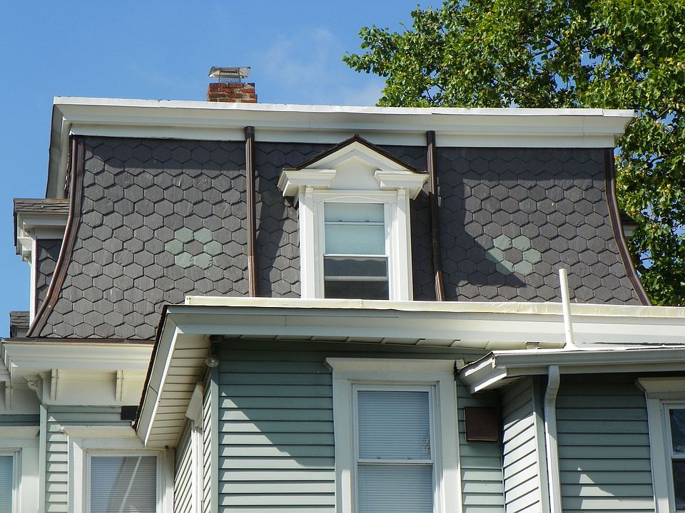 Rear 3rd floor