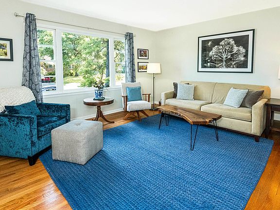 3rd image of 4212 E Morningside Dr