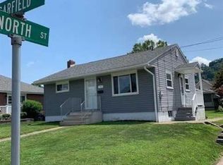 724 Garfield St, Springdale, PA 15144