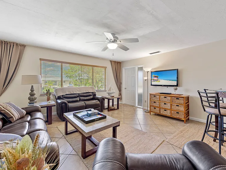 4802 Tudor Dr #210 — Photo 9