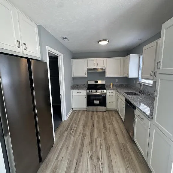 52 Apple Ln — Photo 1