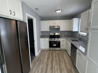 48 Apple Ln, Cincinnati, OH 45255