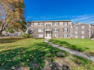 22 Beacon Ave APT 3, Newburyport, MA 01950