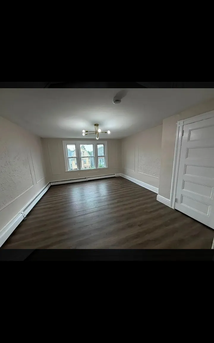 2 bed, $1,700 — Photo 3