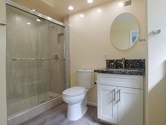 2nd image of 2464 Prince Edward St APT 521