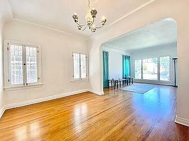 427 N Genesee Ave — Photo 6