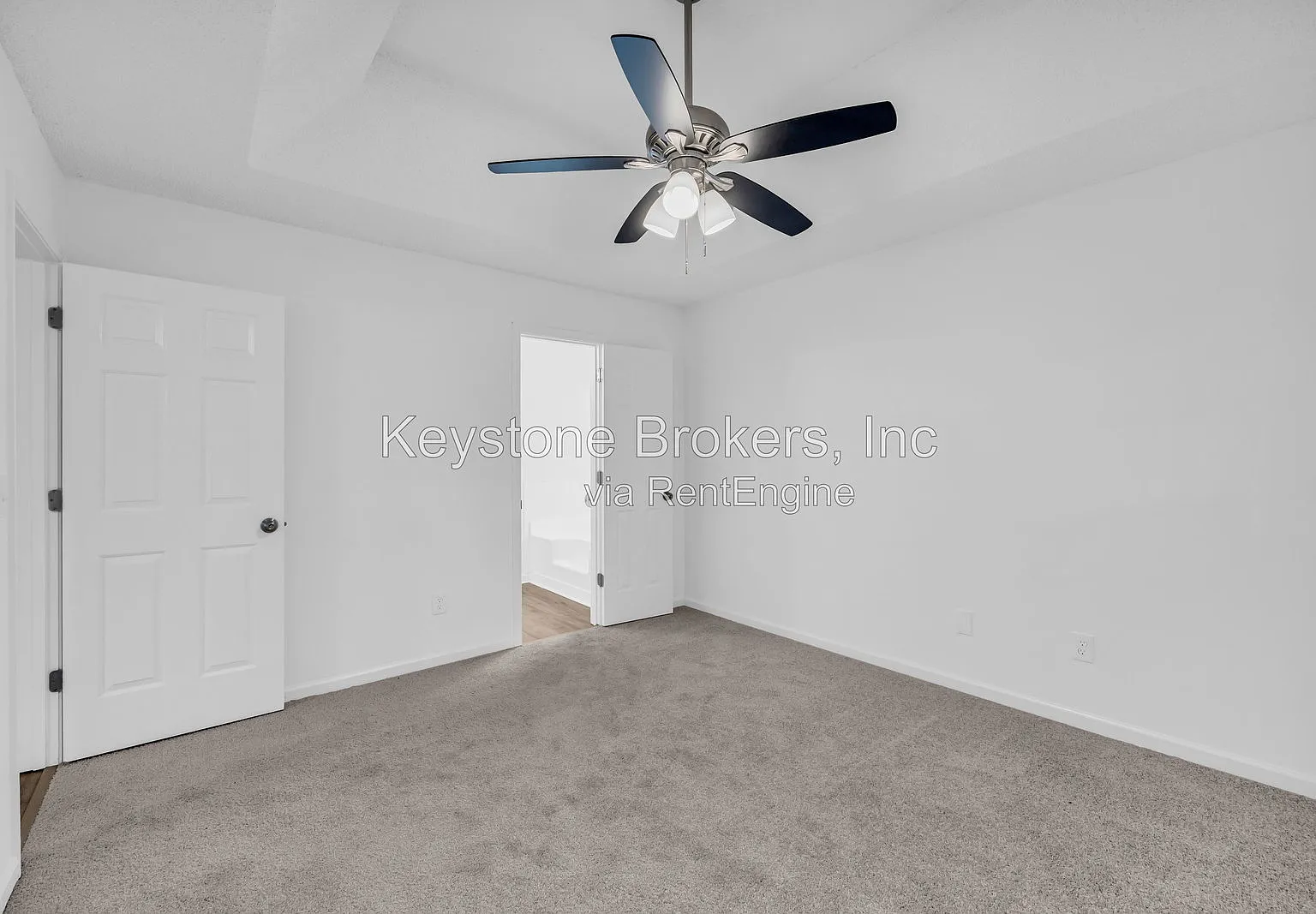 3 bed, 2.0 bath, 1192 sqft, $1,825 — Photo 4