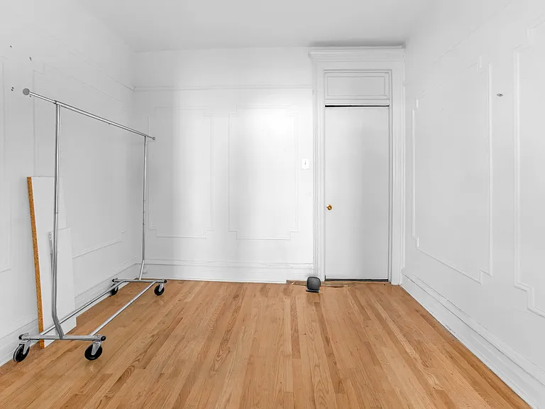 794 Washington Ave #5 — Photo 2