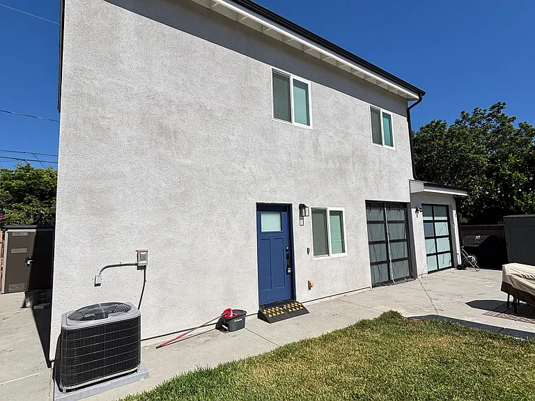 16312 Van Ness Ave — Photo 1