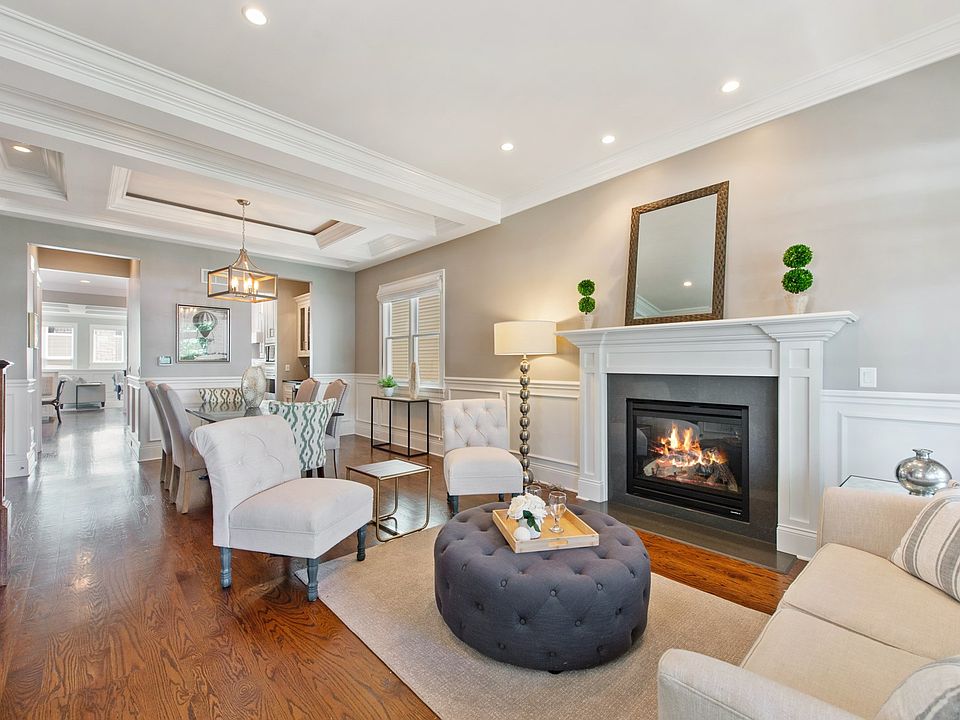 Living Room/Dining Room