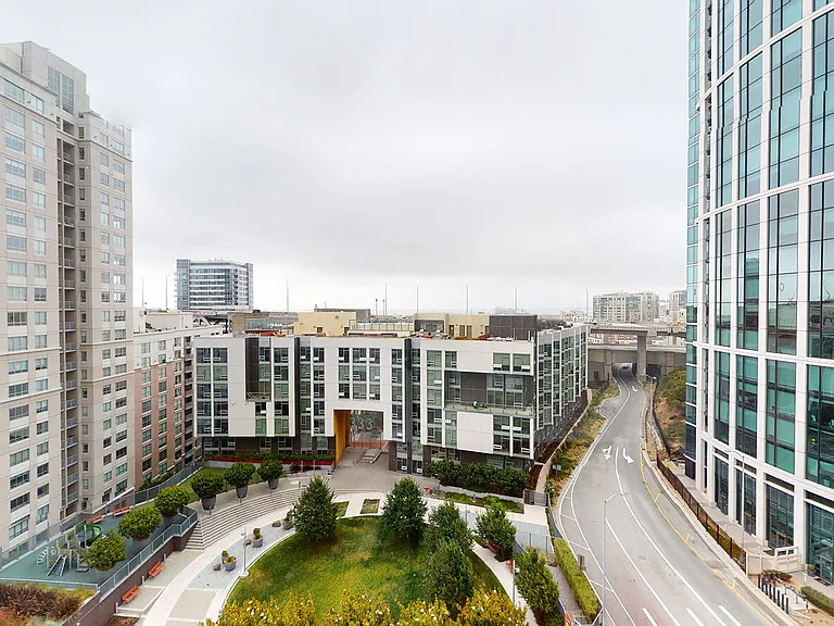 399 Fremont — Photo 88