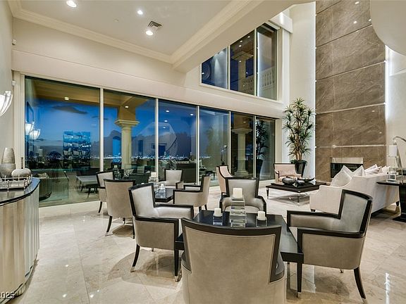 4th image of 4 Awbrey Ct