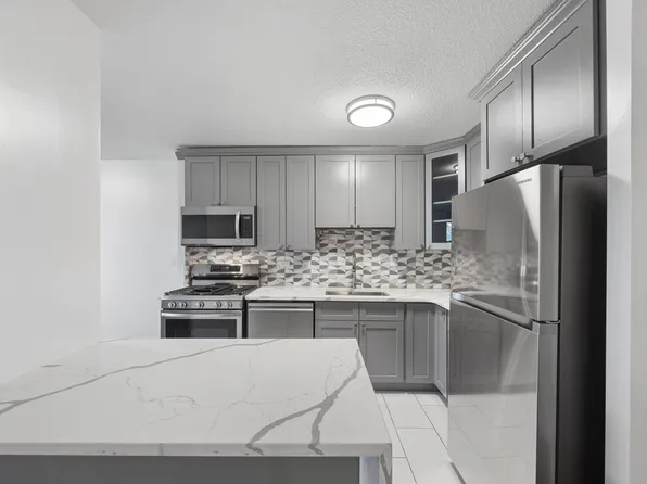 2550 Olinville Avenue image 8 of 20