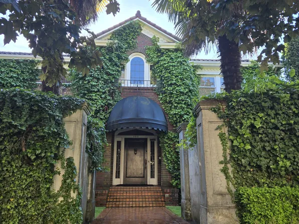 955 10th Ave E, Seattle, WA 98102