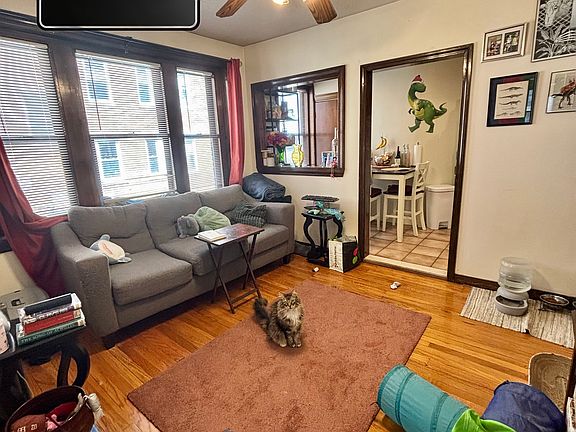 2nd image of 240 Kelton St #D