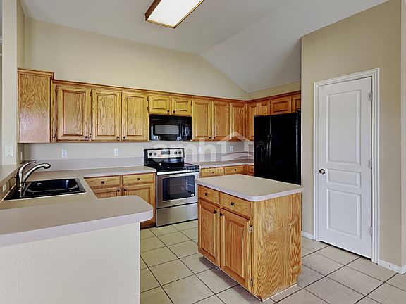 4th image of 932 Joshua Dr