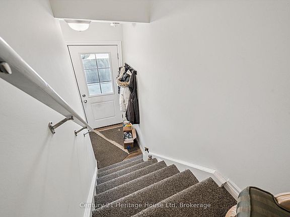 5th image of 7 Cityview Dr S Unit 207