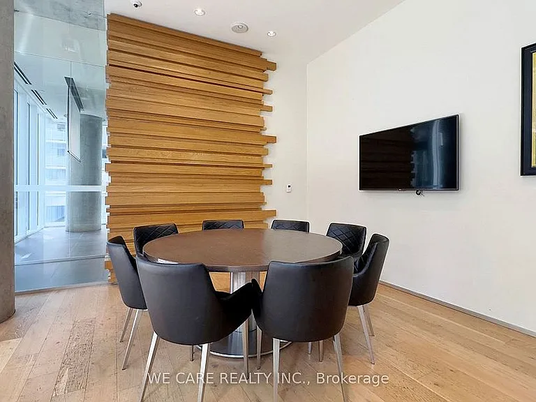 15 Grenville St #609 — Photo 20