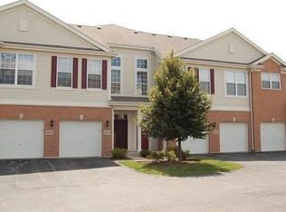 4250 Savoy Ln, McHenry, IL 60050