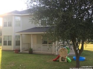 62 Buttercup Ln, Floresville, TX 78114