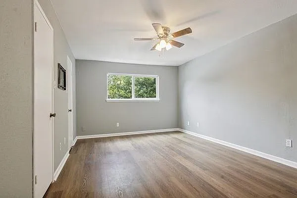 14447 Misty Meadow Ln — Photo 16