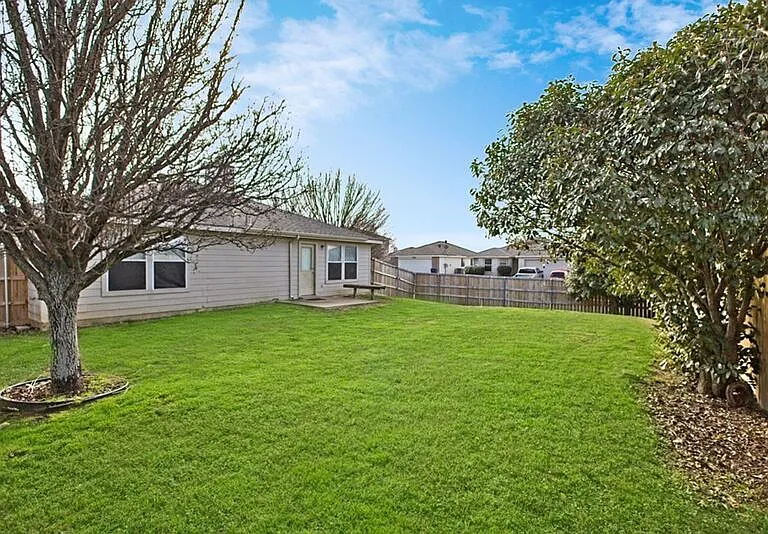 1118 Water Oak Way — Photo 5