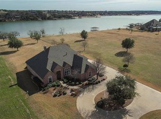 1404 E Scandinavian Ct, Granbury, TX 76048