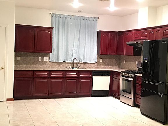 5th image of 8925 Kingswood Dr
