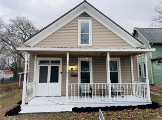 341 N 8th St, Coshocton, OH 43812