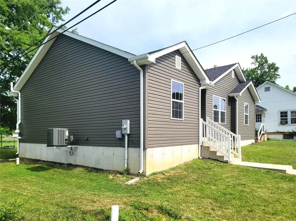 34 Olive Street, Sullivan, MO 63080
