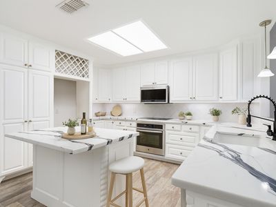 509 Forest Edge St, Burleson, TX, 76028