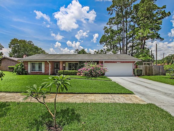 3rd image of 3706 Robert Scott Dr E