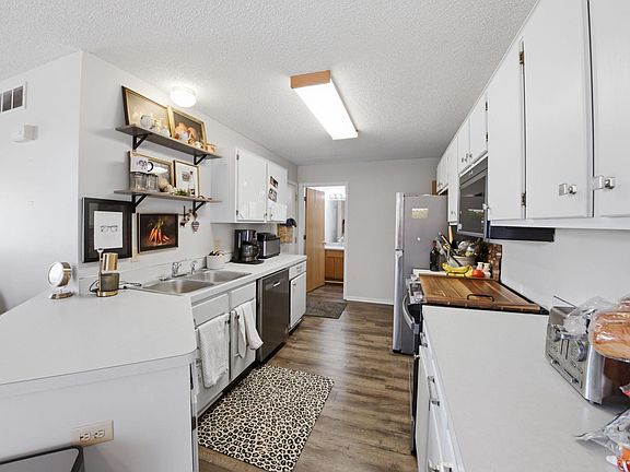 5th image of 7857 Hemingway Ave S