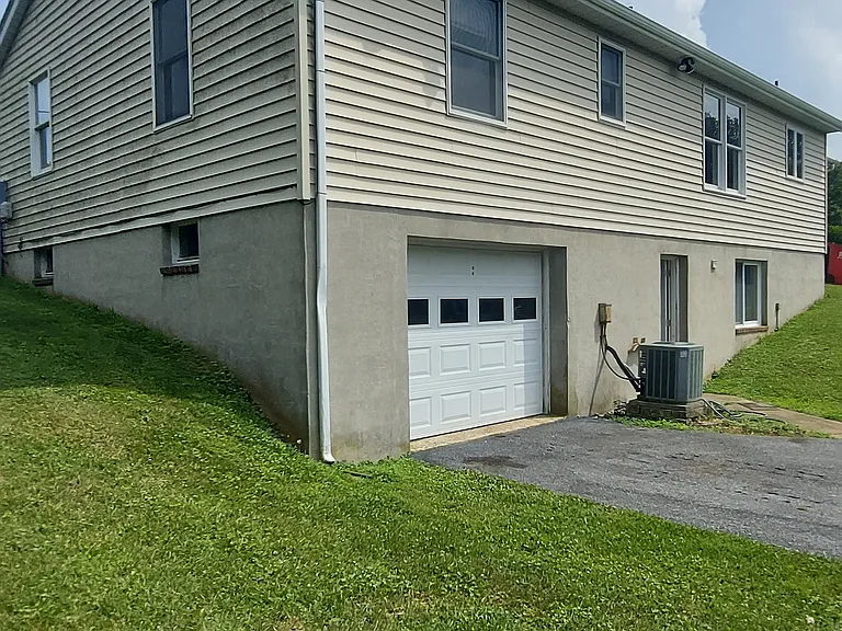 7016 Woodbine Rd — Photo 7