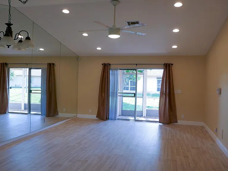 9861 Three Lakes Cir — Photo 10