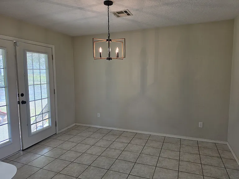 10635 County Road 1550 — Photo 4