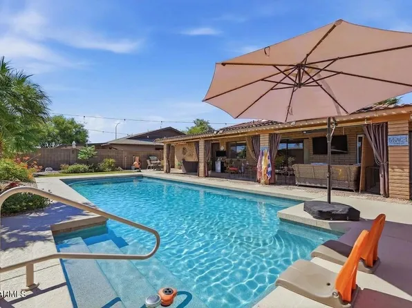 2441 S HONEYSUCKLE Circle, Mesa, AZ 85209