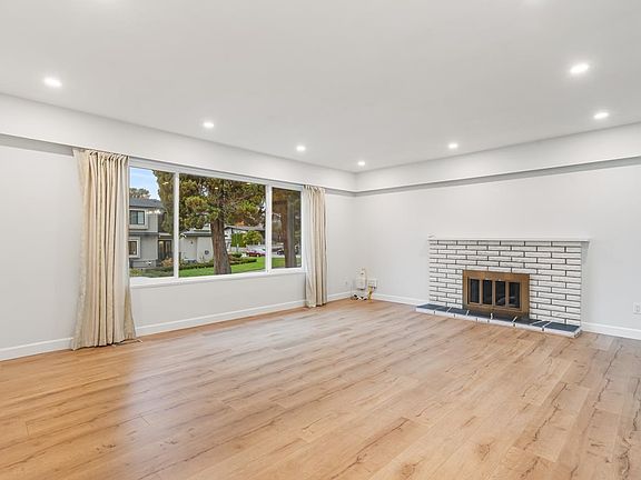 4th image of 5311 Meadedale Dr