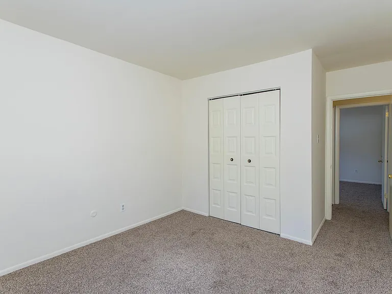 Colonial Village Townhomes — Photo 17